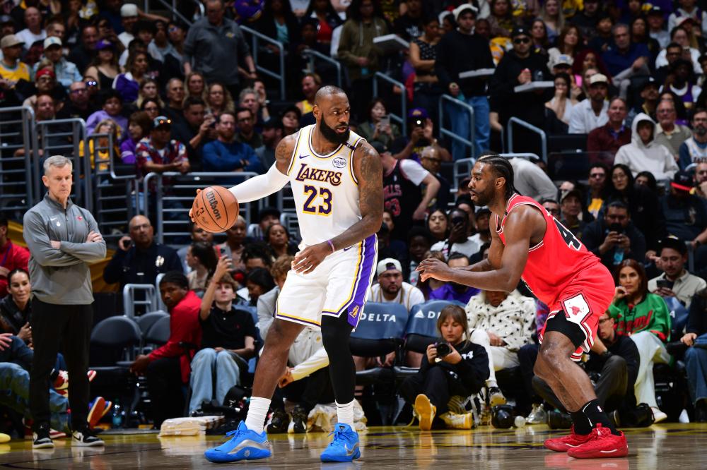 川超凉山队球员飞踹主裁，律师：或面临拘留、罚款和长期禁赛